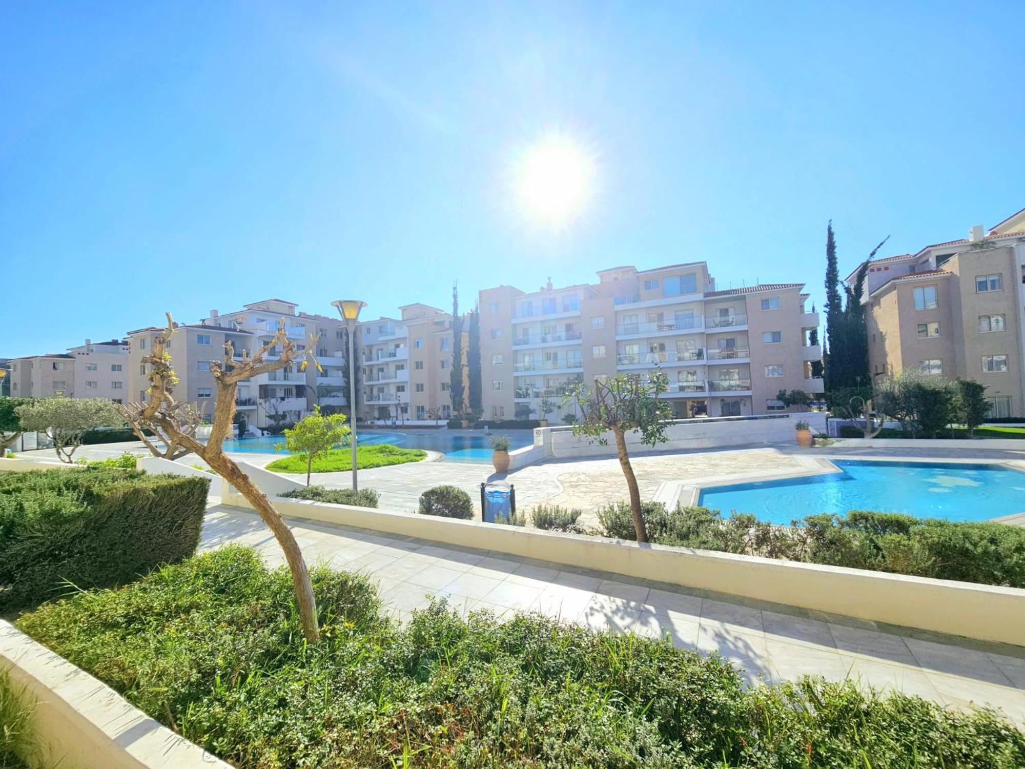 Elysia Park Apartments Paphos Eksteriør billede
