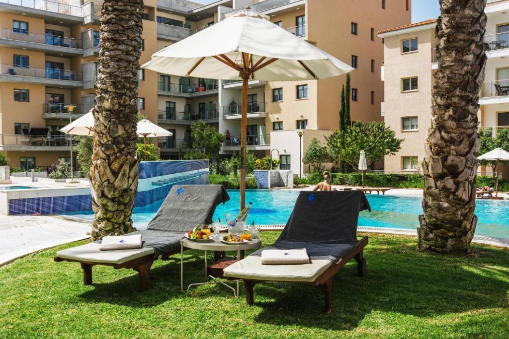 Elysia Park Apartments Paphos Eksteriør billede